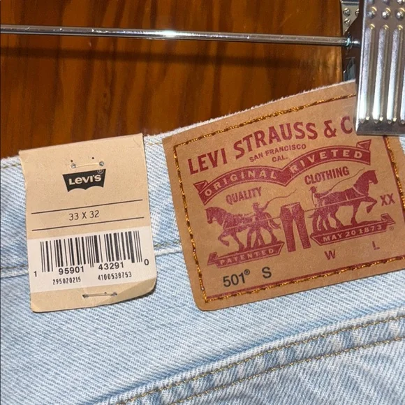 Levi's Women’s 501 Skinny Light Denim Jeans - Picture 2 of 13